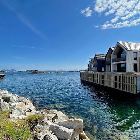 Lofoten Bryggeleiligheter Henningsvær Exterior photo