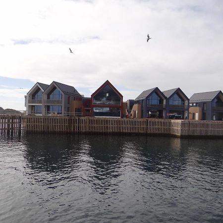 Lofoten Bryggeleiligheter Henningsvær Exterior photo